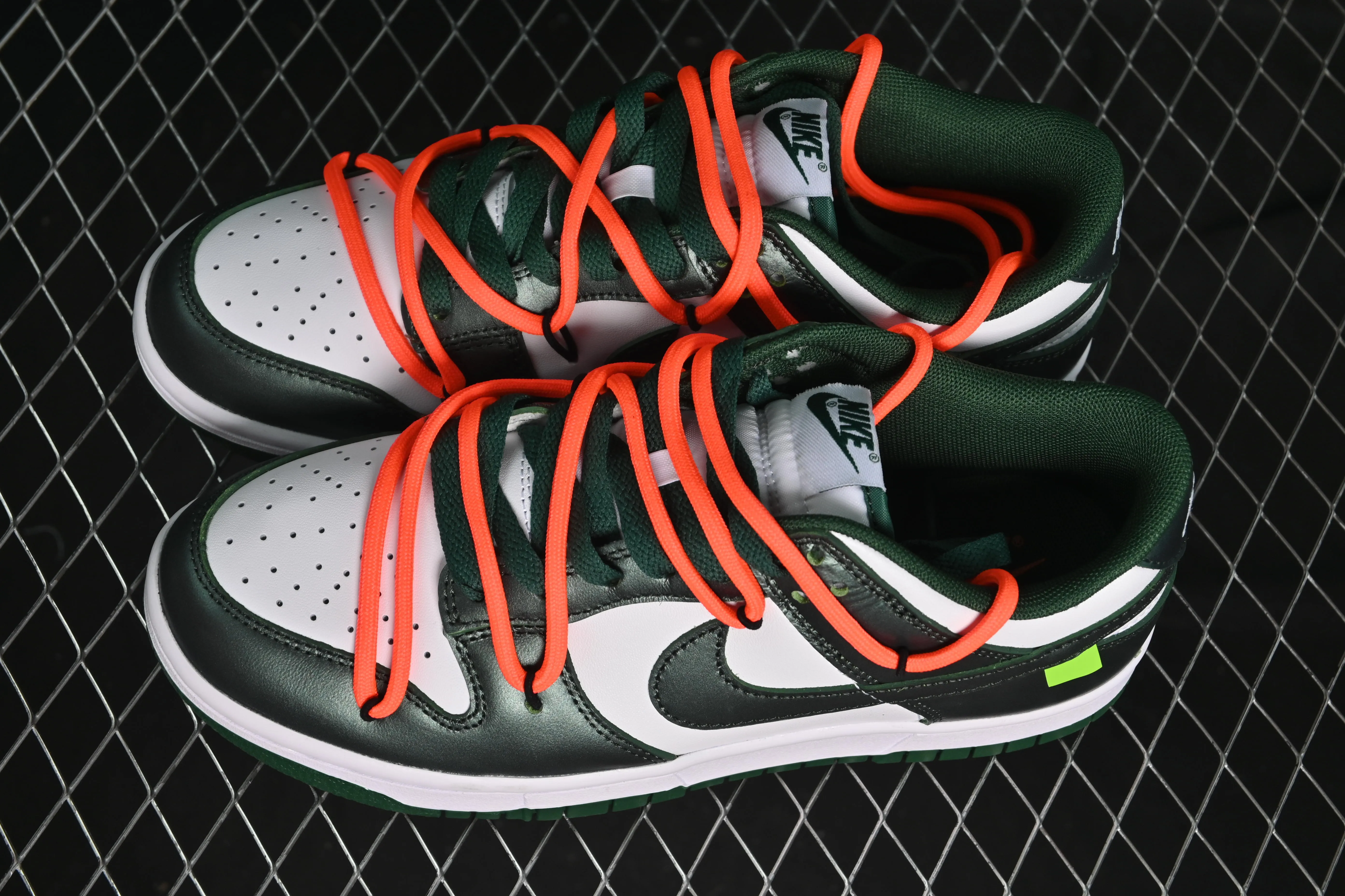 All Categories Nk SB Dunk Series Nk SB Dunk Low Low-top sneakers Nike SB Dunk Low Laser Green Straps Low-top casual sneakers DD1391-101